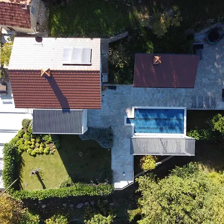Villa Grey Stone *