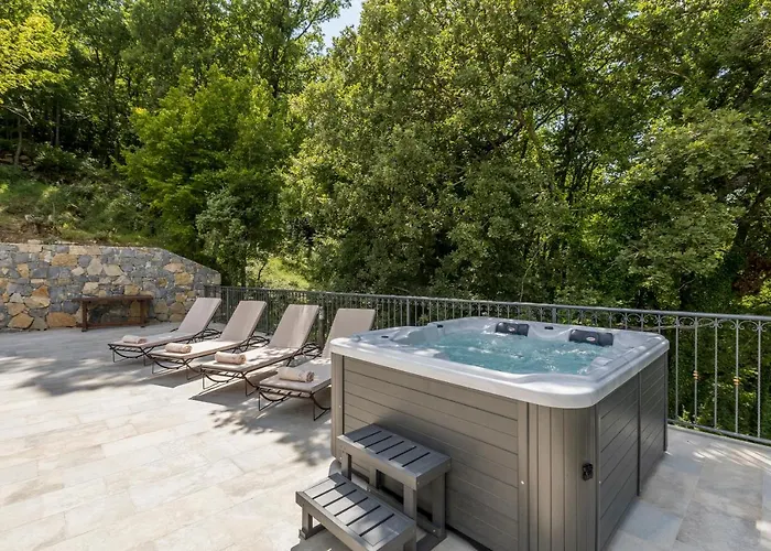 Grey Stone Vila