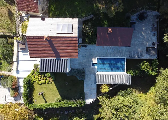 Vila Grey Stone *
